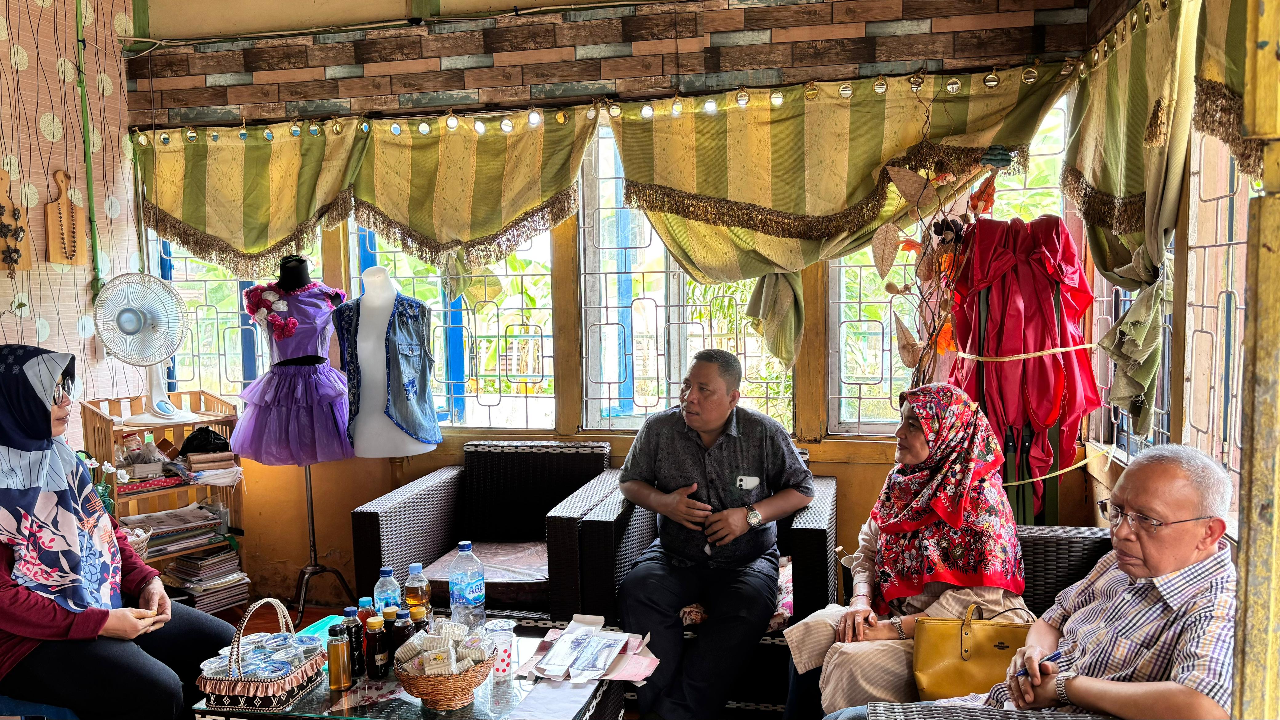 Kunjungan ke Bank Sampah Kenanga: Mempelajari Pengelolaan Sampah yang Efektif